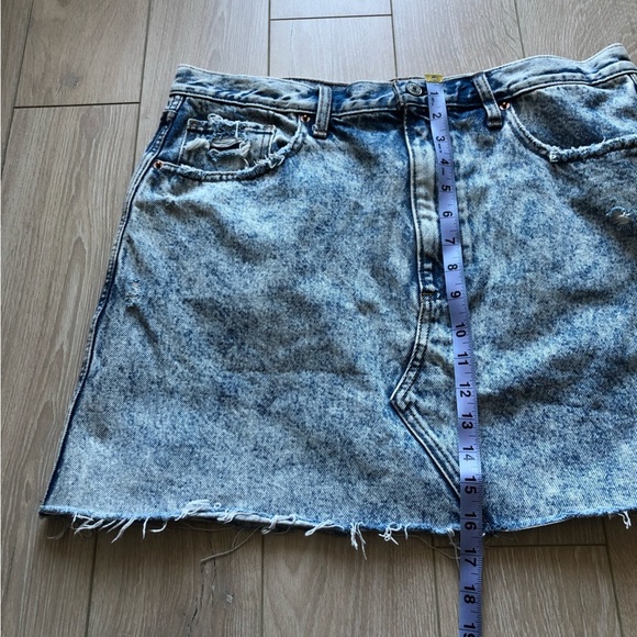 Abercrombie & Fitch Light Wash Blue Denim Mini Skirt - Picture 9 of 10